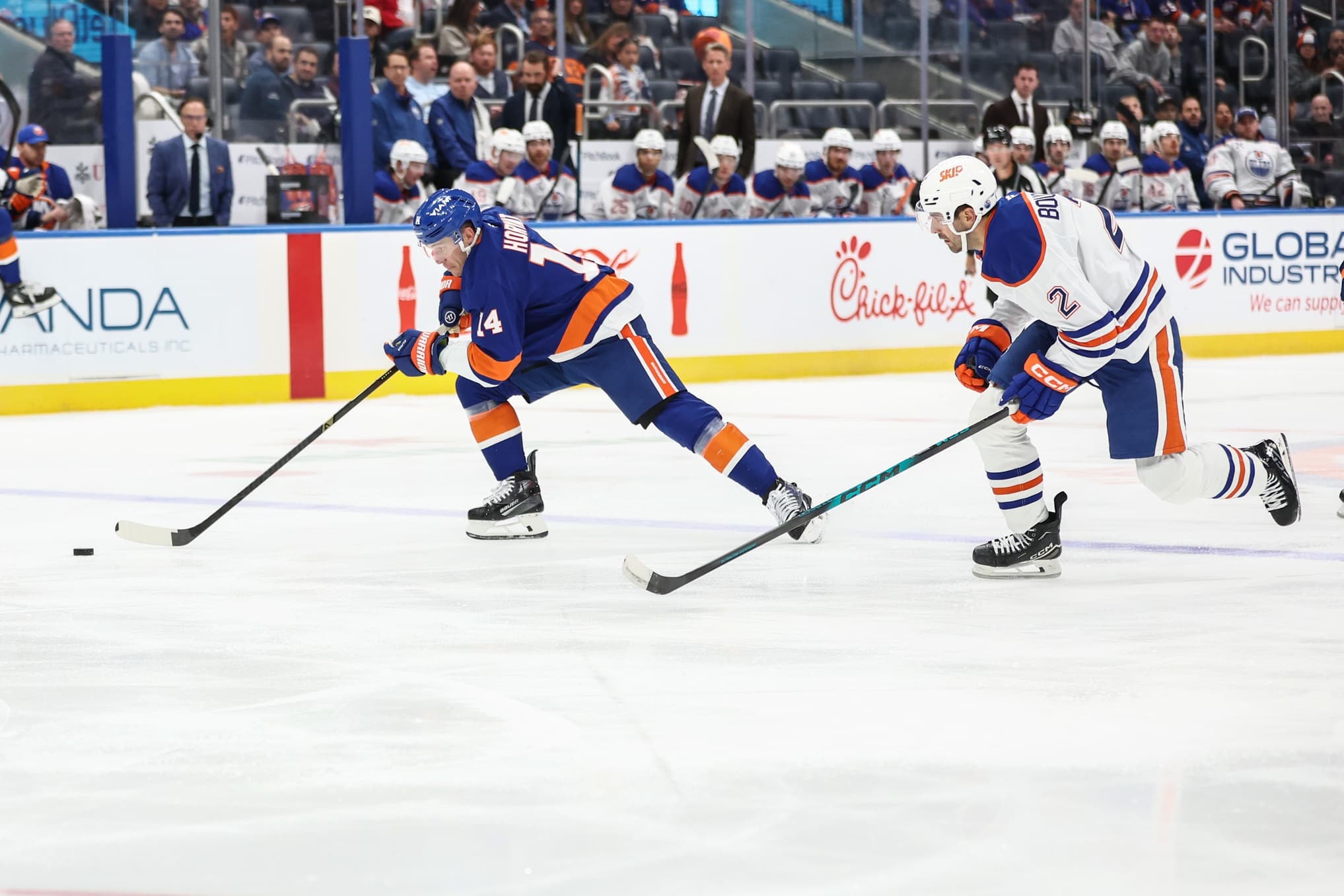 New York Islanders Bo Horvat Edmonton Oilers Evan Bouchard